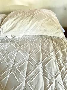 Cozy private room near airport