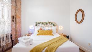 Pickle Factory Hotel - 1BR Near Bars & Restaurants