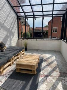 Stor lys lejlighed på 100 kvm, central beliggenhed