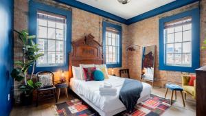 Pickle Factory Hotel - 1BR Beside New Distillery!