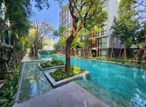 BTS Thong Lor Central Low-rise Condo