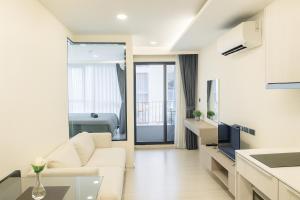 BTS Thong Lor Central Low-rise Condo