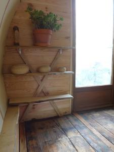 Cabane écologique au bord de leau