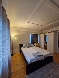 Rymlig lägenhet I hjärtat av Lindesberg 95kvm