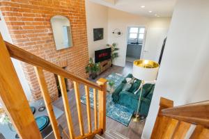 Unique Rooftop 2 Bedroom Retreat in Canterbury City Centre - Sleeps 4
