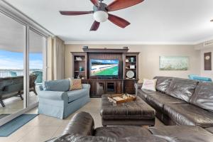 Destin West Osprey 604 - Bay & Lazy River Views!