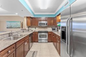 Destin West Osprey 604 - Bay & Lazy River Views!