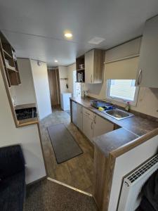 2 Bed Caravan With Decking