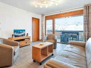 Appartement cosy avec terrasse, vue sur montagne, proche pistes - FR-1-808-15