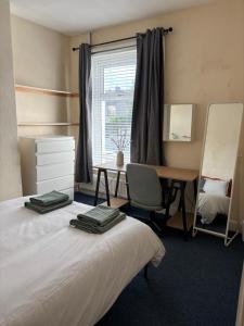 4 bedroom near City, Beach and St Helens stadium