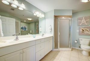 Destin West Sandpiper L06 - Huge Patio & Tiki Bar and Outdoor Kitchen - Steps to Lazy River