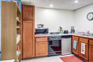 10 Mi to Dtwn Cozy Couples Getaway in Cincinnati