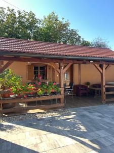 Holiday House Renata