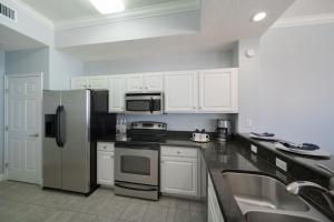 Waters Edge 603 - Direct Ocean Views - Top Floor - Beach Service