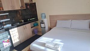 Diani Executive Studio, Blue Swallow