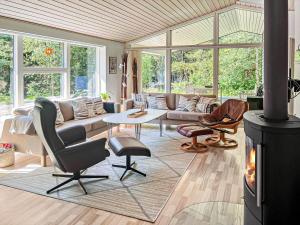 0350-Romo-Regnspoven-14