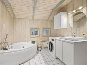 0048-Romo-Trinnesvej-12