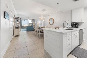 Waterscape B105 - Free Beach Service & Gulf Views!