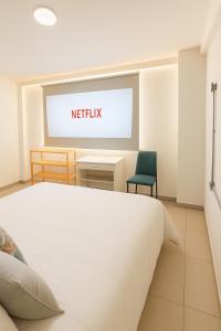 Maos Party Experiment