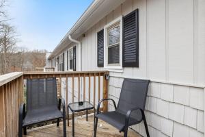 Cozy Apt with Washer & Dryer Near DT, Duke, RTP
