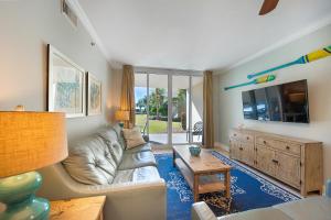 Waterscape C205 - Ground Level Walk Out to Water Oasis - Free Beach Service