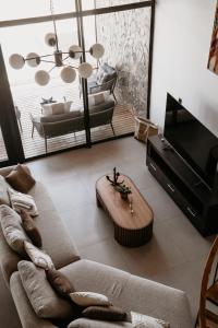 Playa Laska - Oceanfront Escape with Infinity Pool