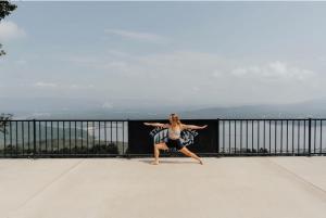 Wildflower Cabin with a private hot tub