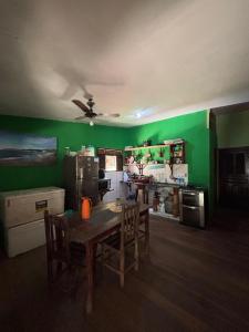 Quarto Privativo Casal - Banheiro Compartilhado