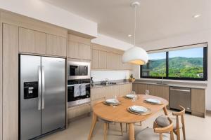 Sol Pacífico at Naumi, Ocean Views & Beach Club