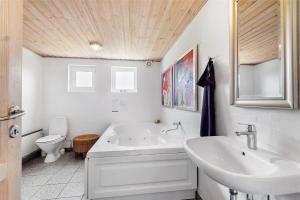 BV163-Blavand-Poul-Helgesensvej-13