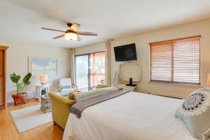 Cute PCB Condo by Lake Powell with Pool Access!