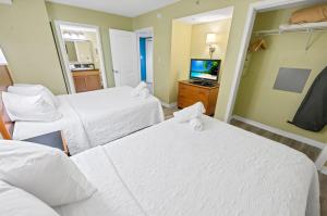 Direct View on Boardwalk, Centrally Located, Pools