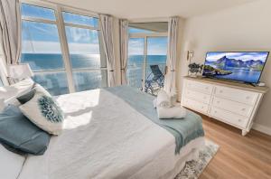 Newly Remodeled, Baywatch, Ocean Front, 19th Floor