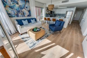 Newly Remodeled, Baywatch, Ocean Front, 19th Floor