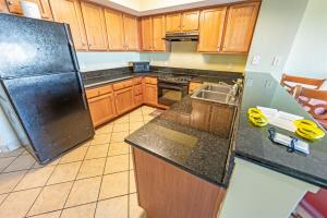 2BR Pools, Direct Oceanfront Views, Handicap, Nice