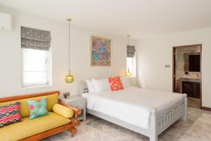 Villa Melita 5 bedrooms, hillside location with pool and seaview