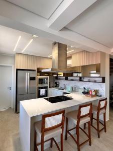 2 large suites complete for 6 people