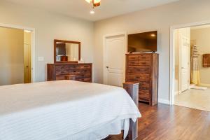 14 Mi to Ark Encounter Rural Corinth Escape!