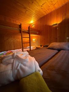 Galdur Cottage- heart of Golden Circle with hot tub