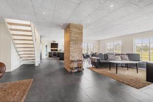 BV283-Blavand-Horns-Rev-2