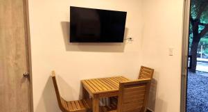 Dream House, live the Island!