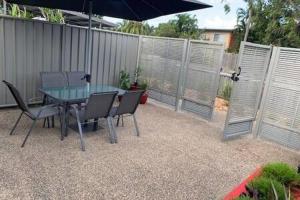 Walk to Lamberts Beach 2 Brm