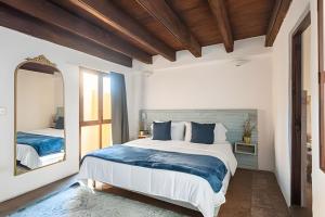 17th Century “Casa de la Virgen” | 5Beds + Parking
