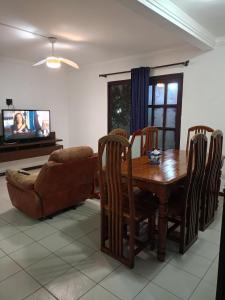 Casa a menos de 100 metros da praia em Barra de São Miguel, Barramar House