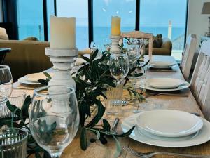 Holiday home with incredible sea views