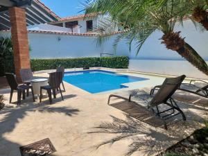 Espectacular Casa en Cauca viejo con piscina, jacuzzi y turco