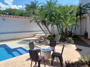 Espectacular Casa en Cauca viejo con piscina, jacuzzi y turco