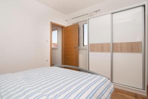 Apartments with swimming pool Kastel Stafilic, Kastela - 24312