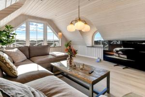 BV418-Blavand-Horns-Rev-41-B