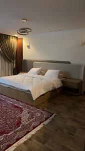 شقة بالمهندسين ديلوكس دورين أربع غرف